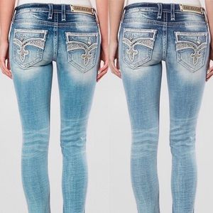 💎 Rock Revival Ena Embellished Medium Wash Skinny Jeans 💎